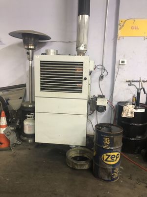 ที่นิยมในอังกฤษ เครื่องทําความร้อนน้ํามันเสียแบบพกพา 120Kw พร้อมถังน้ํามัน 100L