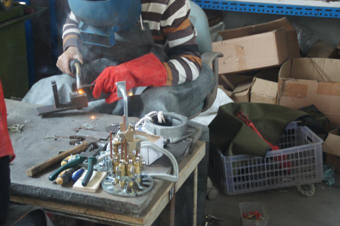 Qingdao Luox Energy Saving Equipment Co., Ltd สายการผลิตของโรงงาน 2